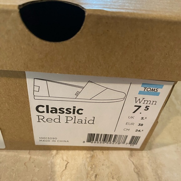 🤩Host Pick🤩 NWT NIB Tom Classic Red Plaid Slip On Shoes, 7.5 - Picture 2 of 10